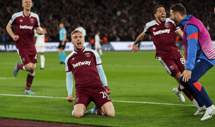 女足玛塔奖候选公布：玛塔千里走单骑领衔，米德马世界波在列