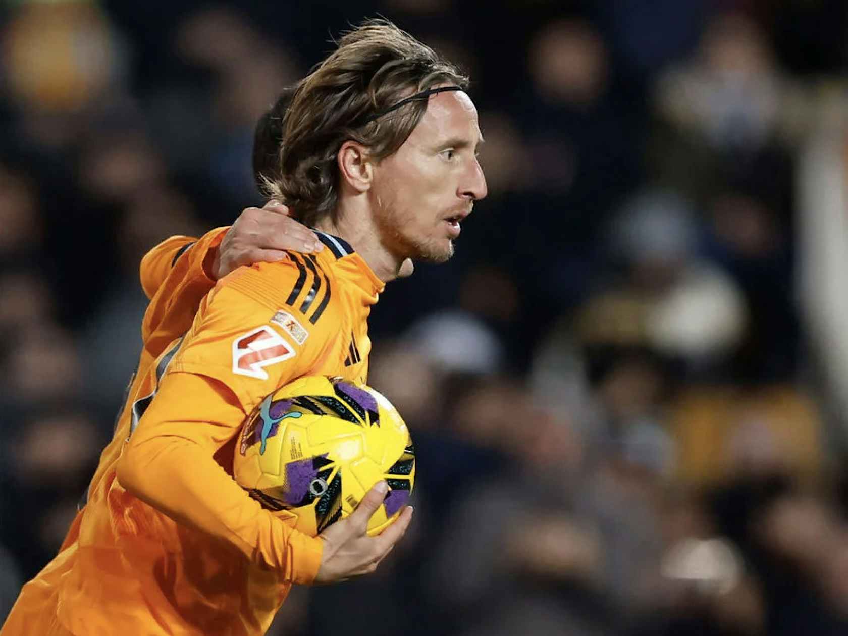 梁靖崑一脸沮丧令人心疼！10-6手握赛点被逆转 腰椎伤病困扰他9个月